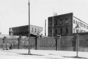 TeKaDe factory at Allersberger strasse in Nurnber around 1905. Photographs retrieved in 2012 [2].